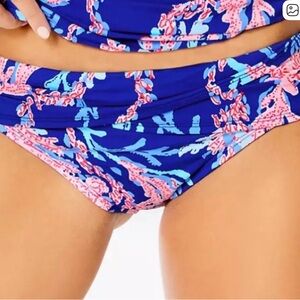 Gently used Lilly Pulitzer Blue Floral Ruched Bikini Bottom -Size 2.